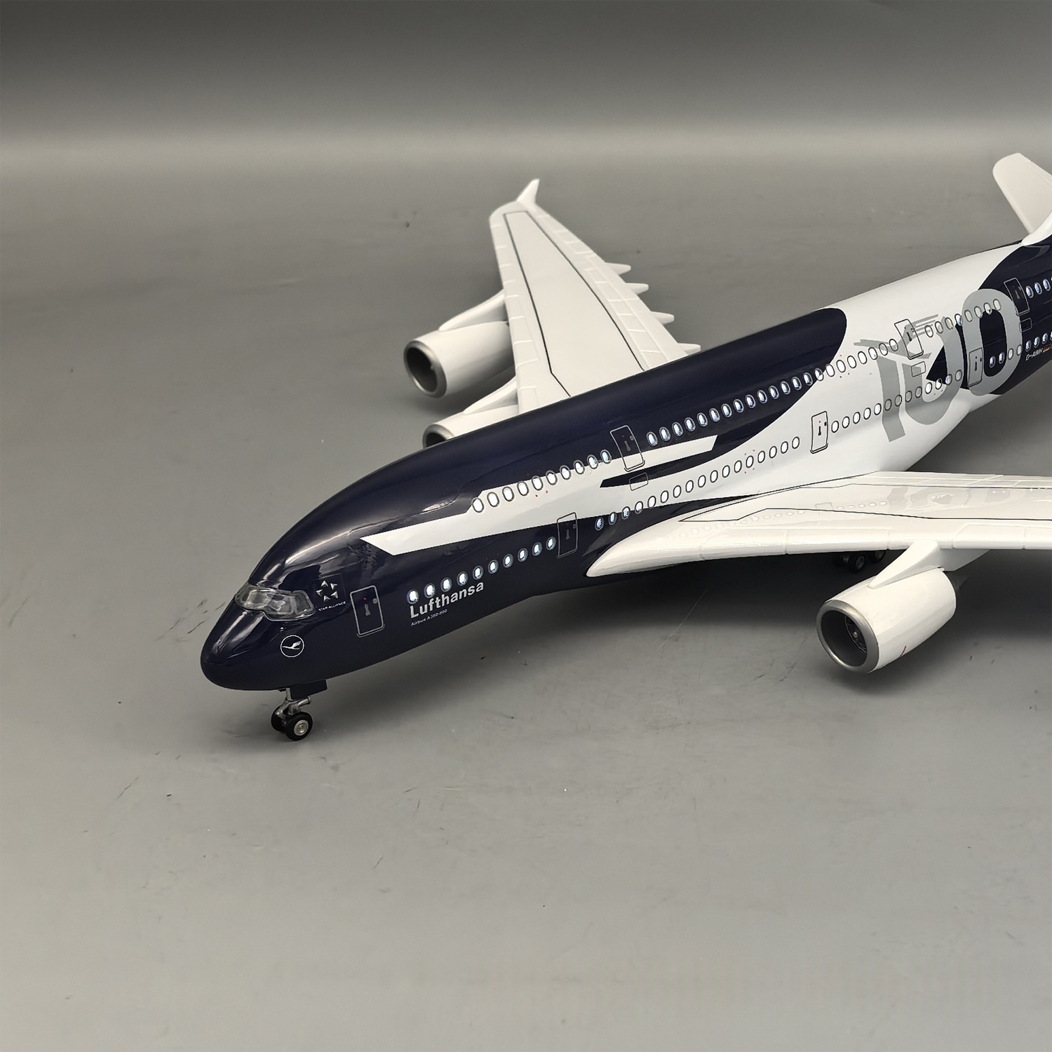 新しい45cm ルフトハンザ A380 100周年記念コレク - Model Kit New のレビューと価格