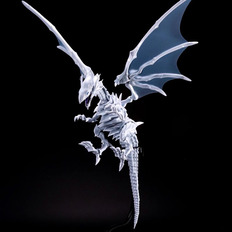 新しい遊戯王ブルーアイズホワイトドラゴンモデル金属スプレー塗 - Model Kit Yugioh Bandai のレビューと価格