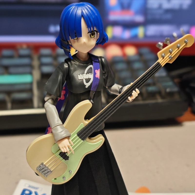 バンダイ 30mp ぼっちザロック ヤマダ・リョウ # 27 - Model Kit Ryo Yamada のレビューと価格