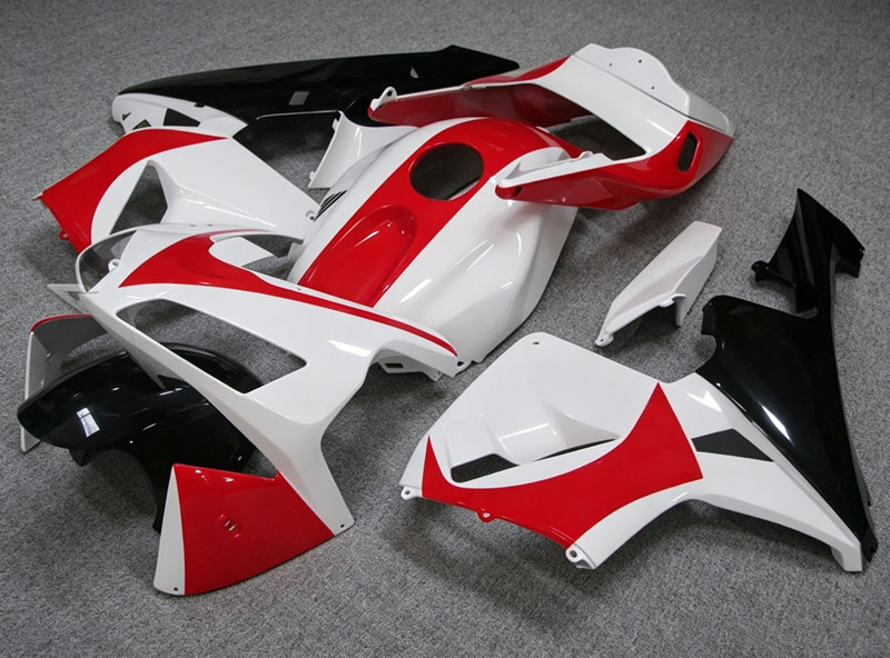 4つの新しいABSフェアリングキット - 2003年から20 - Model Kit New のレビューと価格