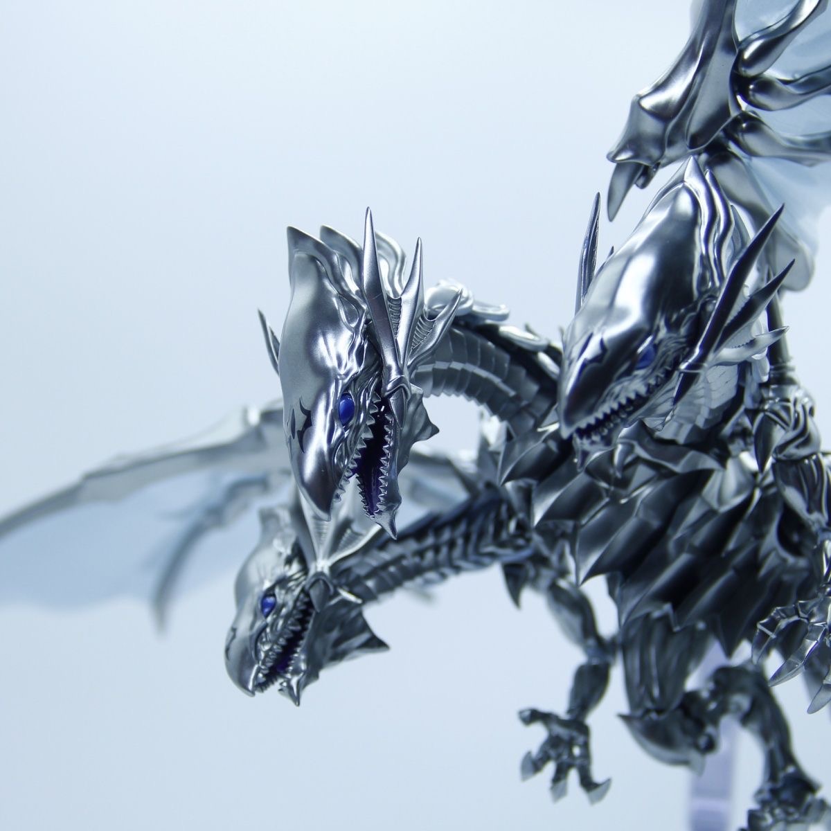 在庫あり HMGY モデル ブルーアイズ ホワイトドラゴン  - Model Kit Yugioh Bandai のレビューと価格