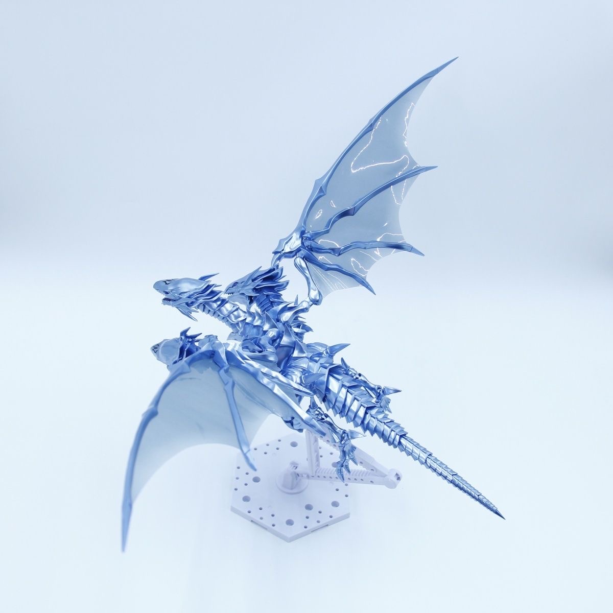 在庫あり HMGY モデル ブルーアイズ ホワイトドラゴン  - Model Kit Yugioh Bandai のレビューと価格